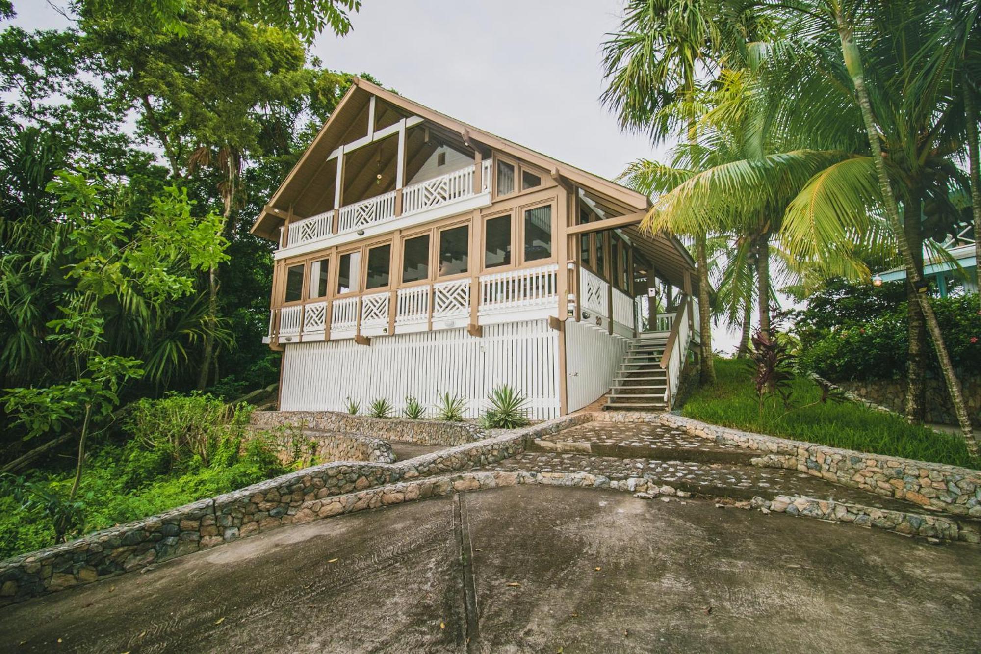 Luna Beach Luxury Boutique Beach Front Resort Jobs Bight Eksteriør billede